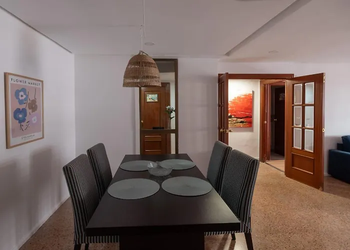 Stunning Mlaga With Ocean Views Апартаменти